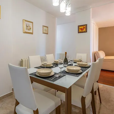 Amazing In Pula With Wifi Апартаменты *