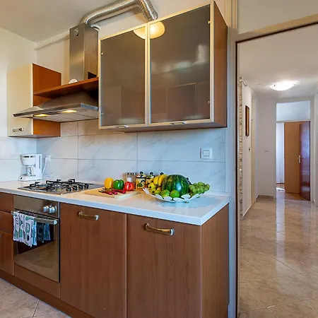 Stunning In With Kitchen *